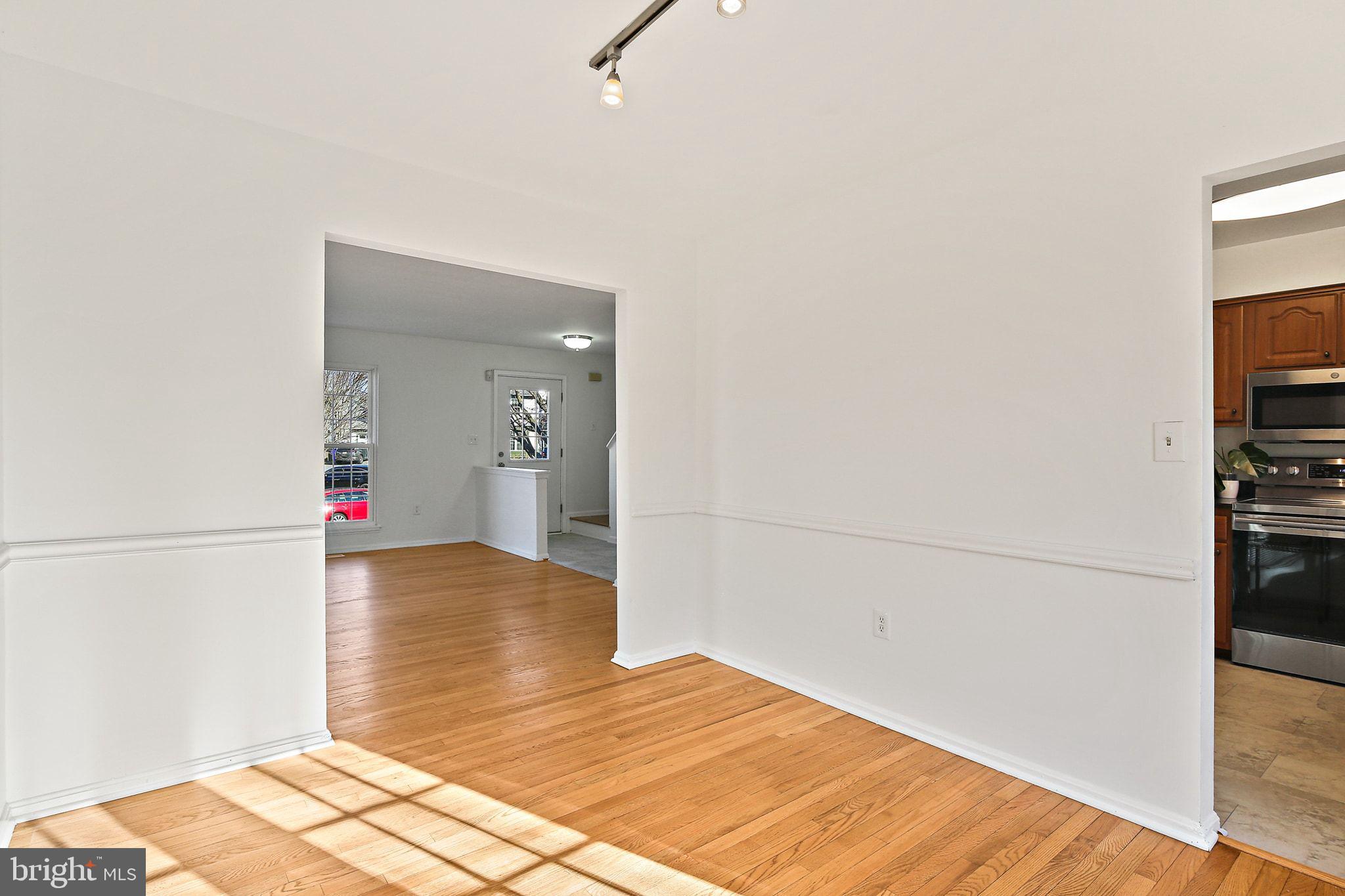 7510 Filbert Terrace Gaithersburg, MD 20879 - Photo 11 of 40 a view of a room