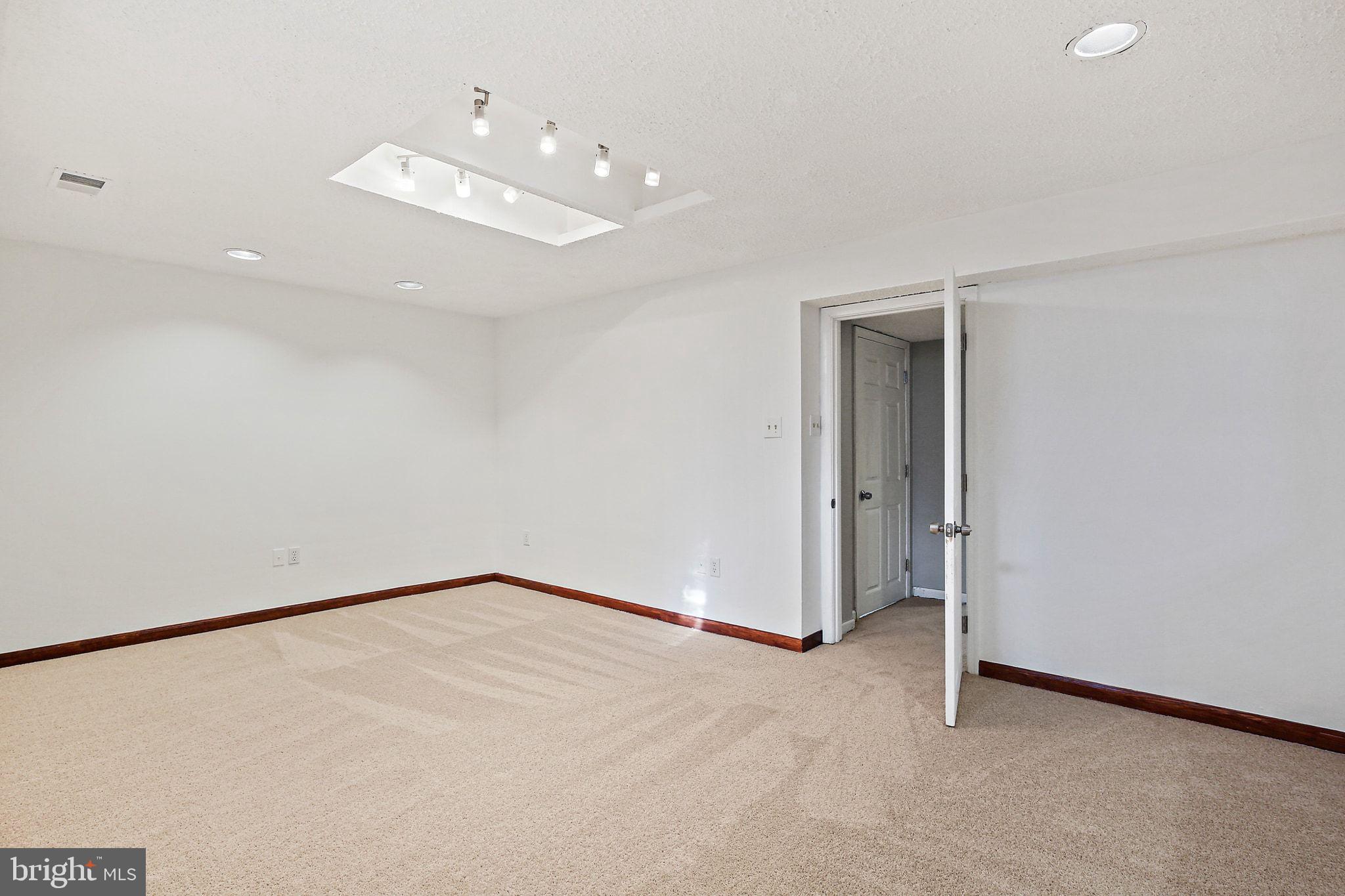 7510 Filbert Terrace Gaithersburg, MD 20879 - Photo 28 of 40 a view of an empty room
