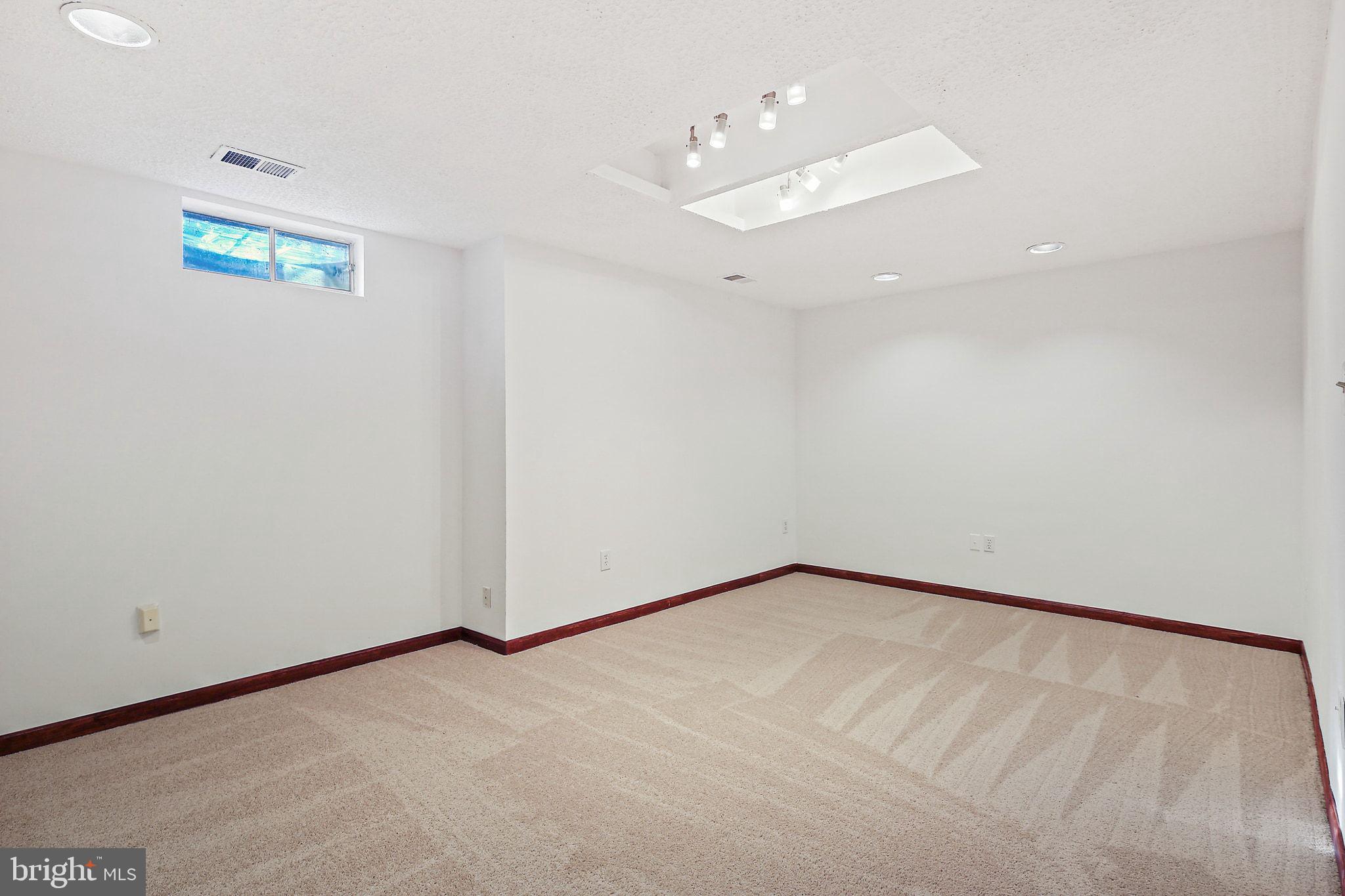 7510 Filbert Terrace Gaithersburg, MD 20879 - Photo 29 of 40 a view of an empty room