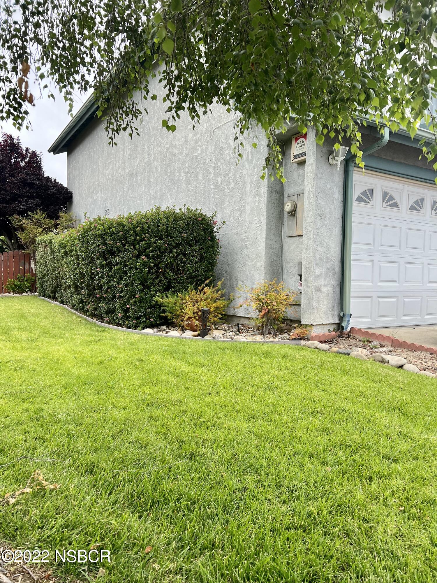 1233 Aster Lane Lompoc, CA 93436 - Photo 14 of 15 a view of a back yard