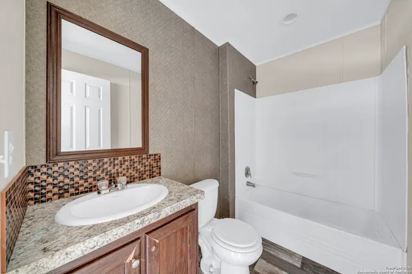 $389,999 | 6 River Bluff Drive, Lytle, TX 78052