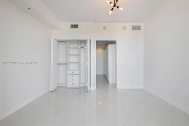 $2,800 | 60 Southwest 13th Street, Unit 2413, Miami, FL 33130