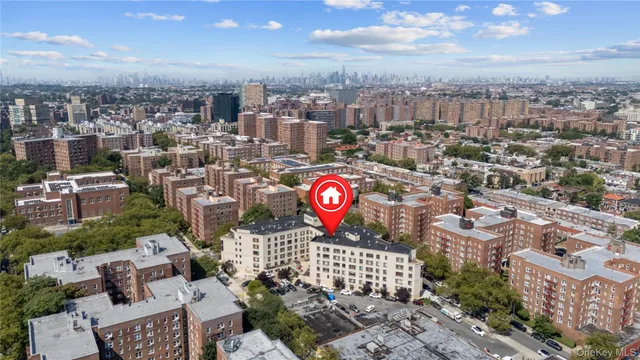 $1,190,000 | 64-05 Yellowstone Boulevard, Unit PH 509 | Forest Hills