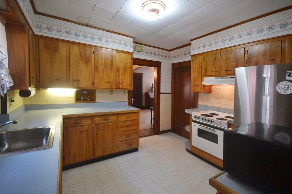 82 Randolph Road Worcester, MA 01606 - Photo 15 of 37 Gallery Image 15