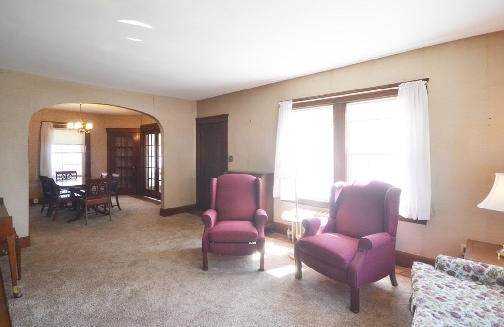 82 Randolph Road Worcester, MA 01606 - Photo 3 of 37 Gallery Image 3