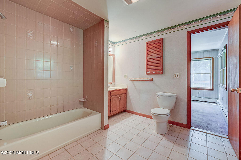 4 Spring Street Toms River, NJ 08753 - Photo 12 of 35 4_spring_st_019