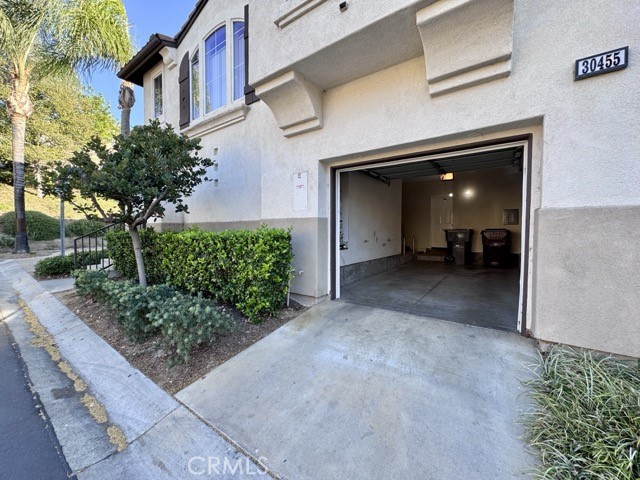 30455 Buccaneer Bay, Unit A Murrieta, CA 92563 - Photo 37 of 43 a view of a hallway with a house
