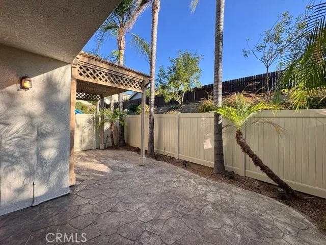 a building view with outdoor space