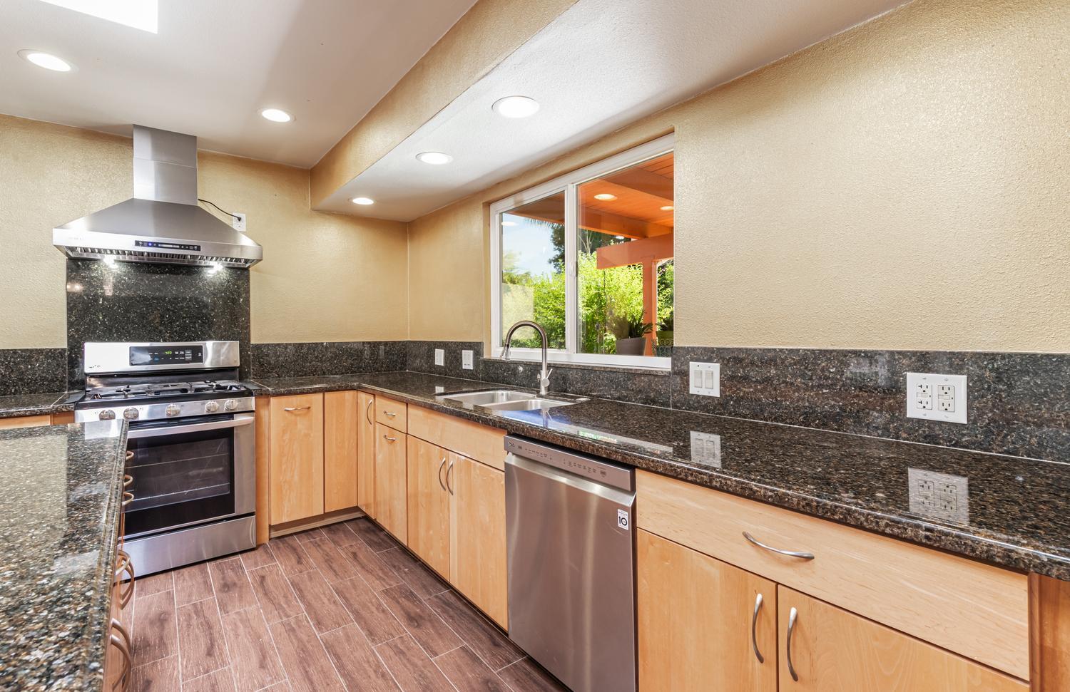 2479 West San Ramon Avenue Fresno, CA 93711 - Photo 23 of 55