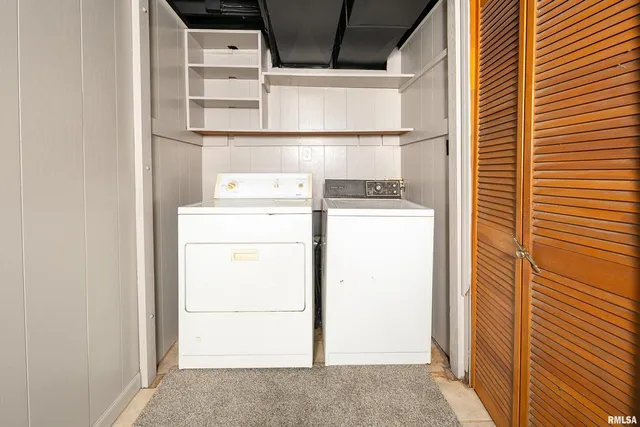 a view of empty room