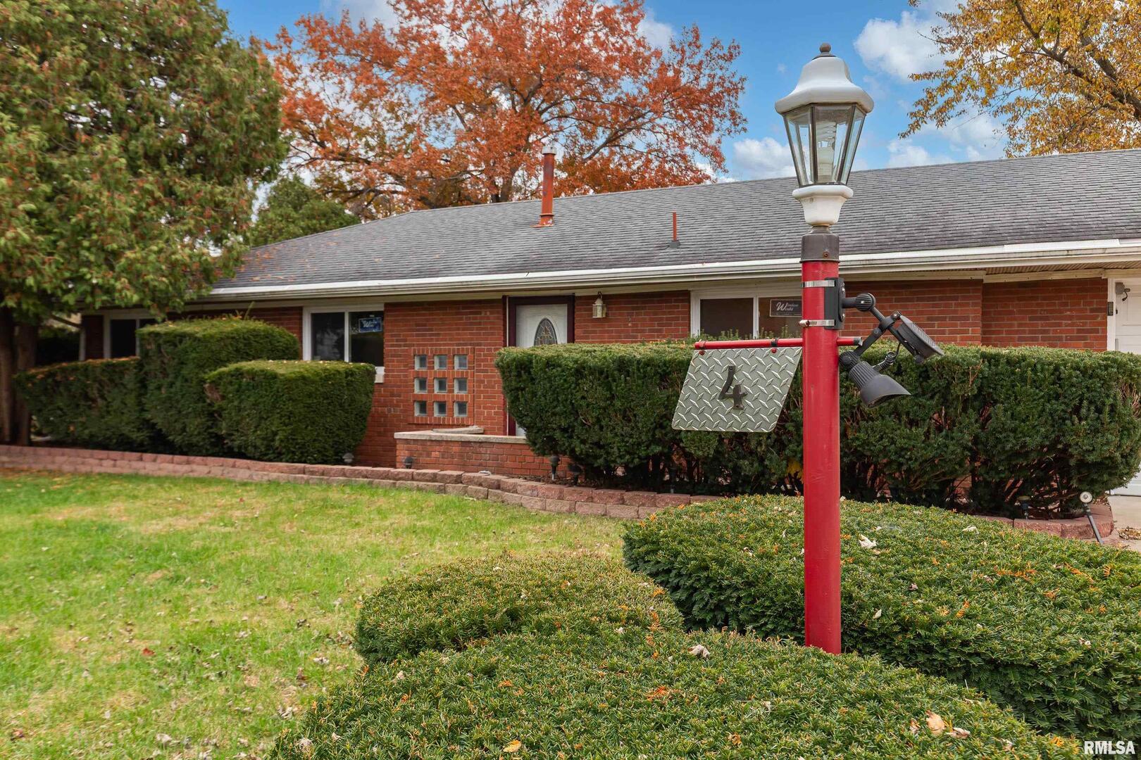 4 Maple Court Colona, IL 61241 - Photo 3 of 39 Gallery Image 3