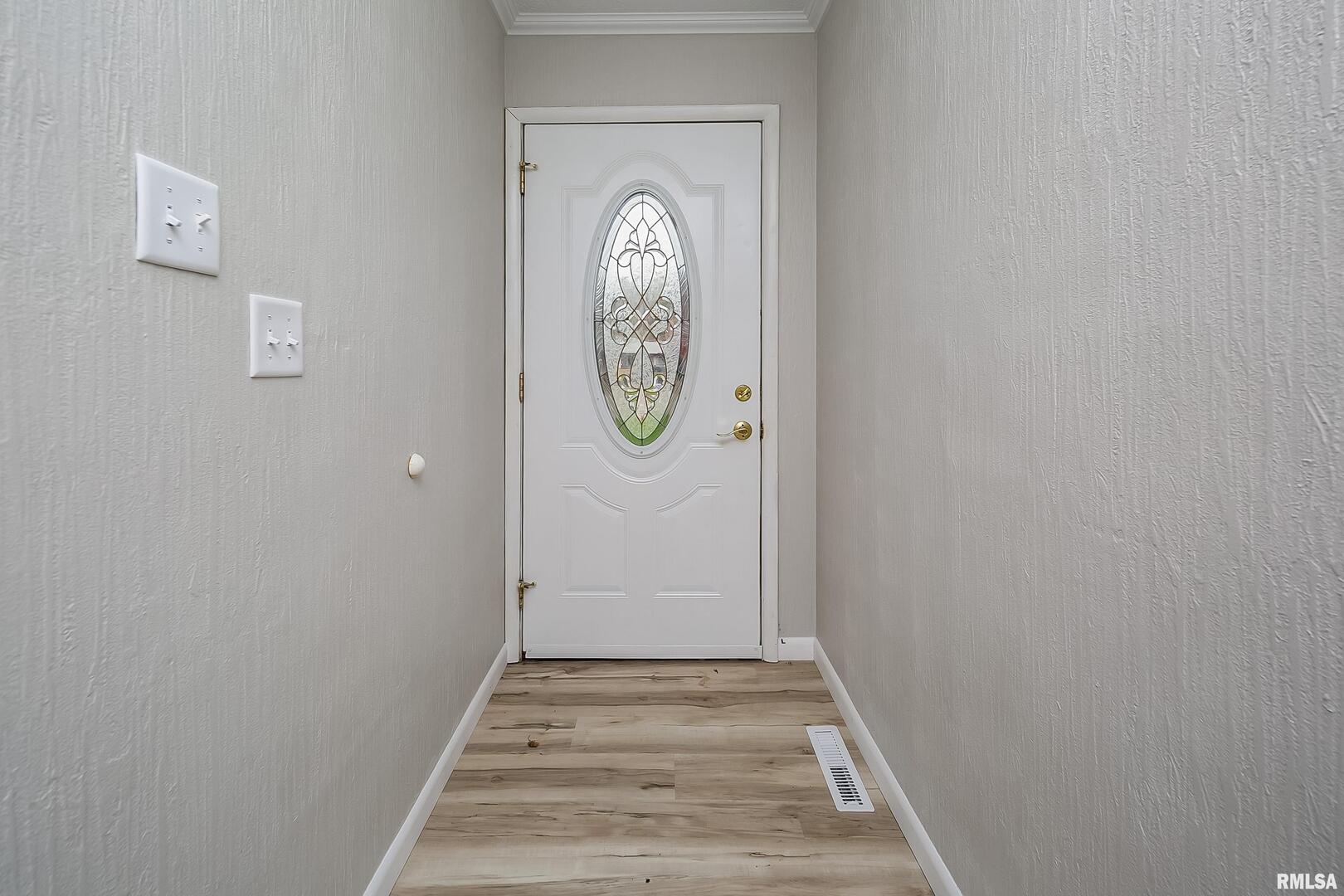 4 Maple Court Colona, IL 61241 - Photo 5 of 39 Gallery Image 5