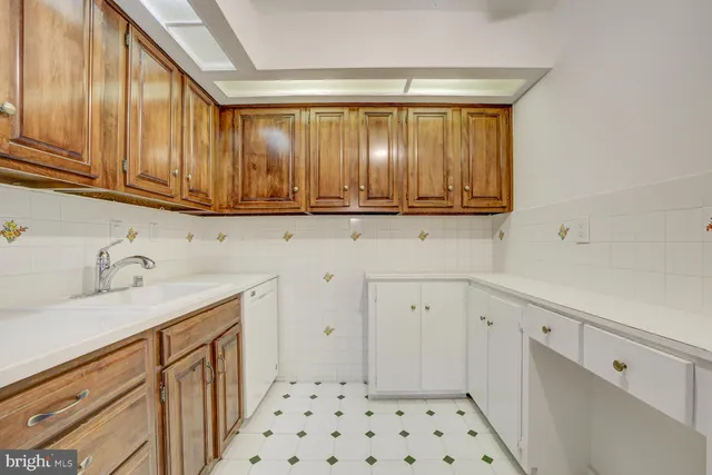 $300,000 | 2939 Van Ness Street Northwest, Unit 727, Washington, DC 20008