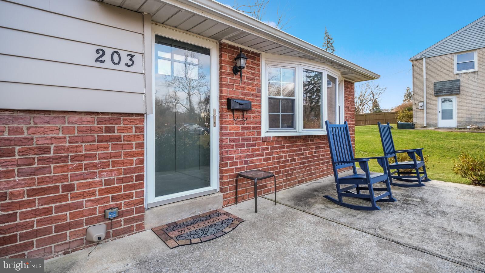 203 Cambridge Road Brookhaven, PA 19015 - Photo 2 of 22 Gallery Image 2