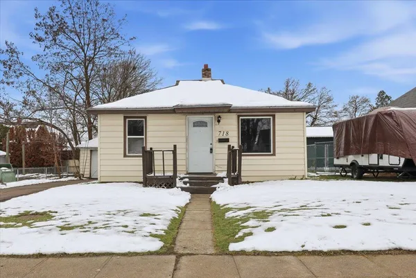 $207,000 | 718 East Queen Avenue, Spokane, WA 99207