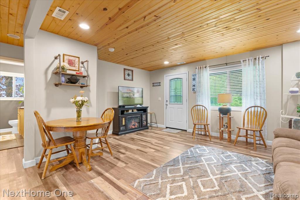 9220 Crofoot Road Fowlerville, MI 48836 - Photo 4 of 20