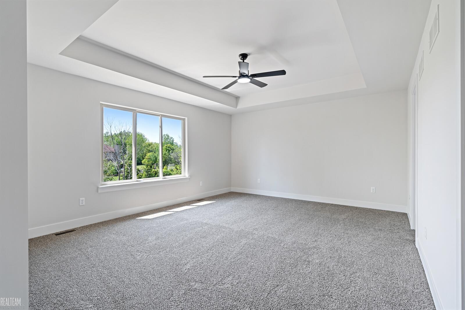 52385 Sass Road New Baltimore, MI 48047 - Photo 22 of 39 50152733-F14A152A-35C2-4D3B-AC7C-96C4F469F3FE.JPG