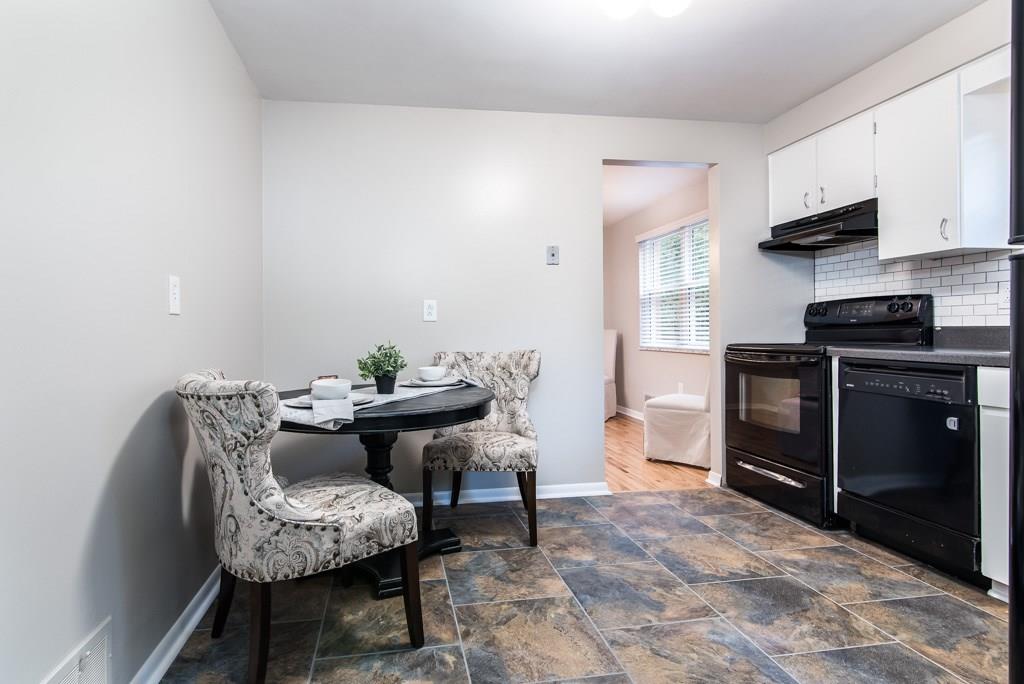 1801 Sample Road Allison Park, PA 15101 - Photo 6 of 19