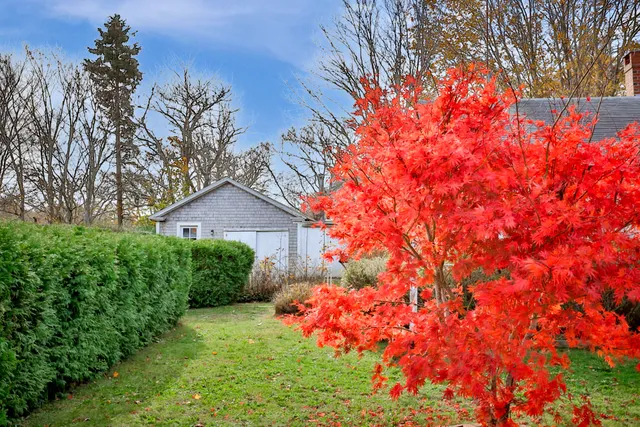 $875,000 | 24 School Street, Oak Bluffs, MA 02557