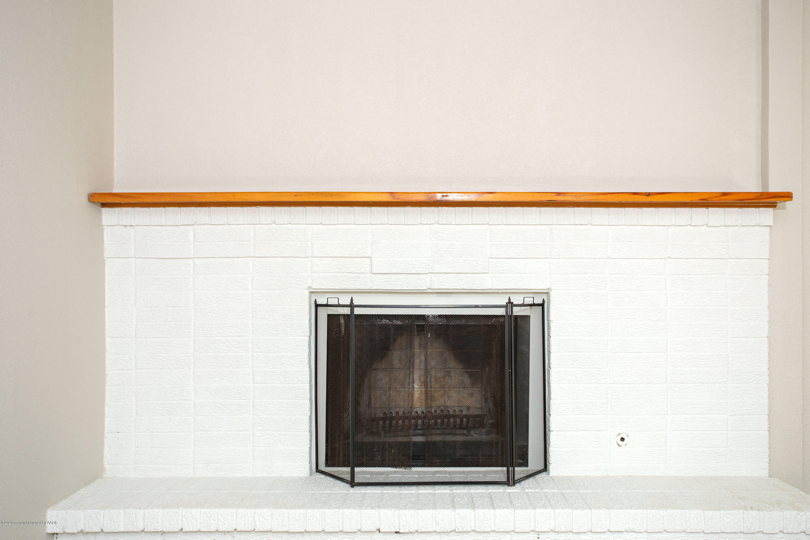 4302 South Lipscomb Street Amarillo, TX 79110 - Photo 5 of 16 a close up of a fireplace