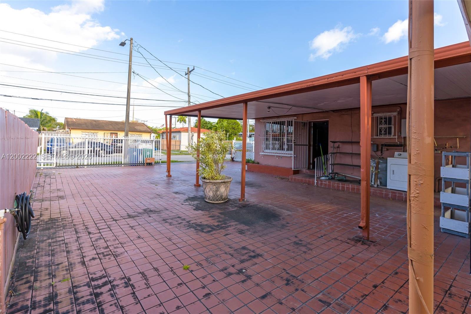 3194 Southwest 6th Street Miami, FL 33135 - Photo 23 of 32