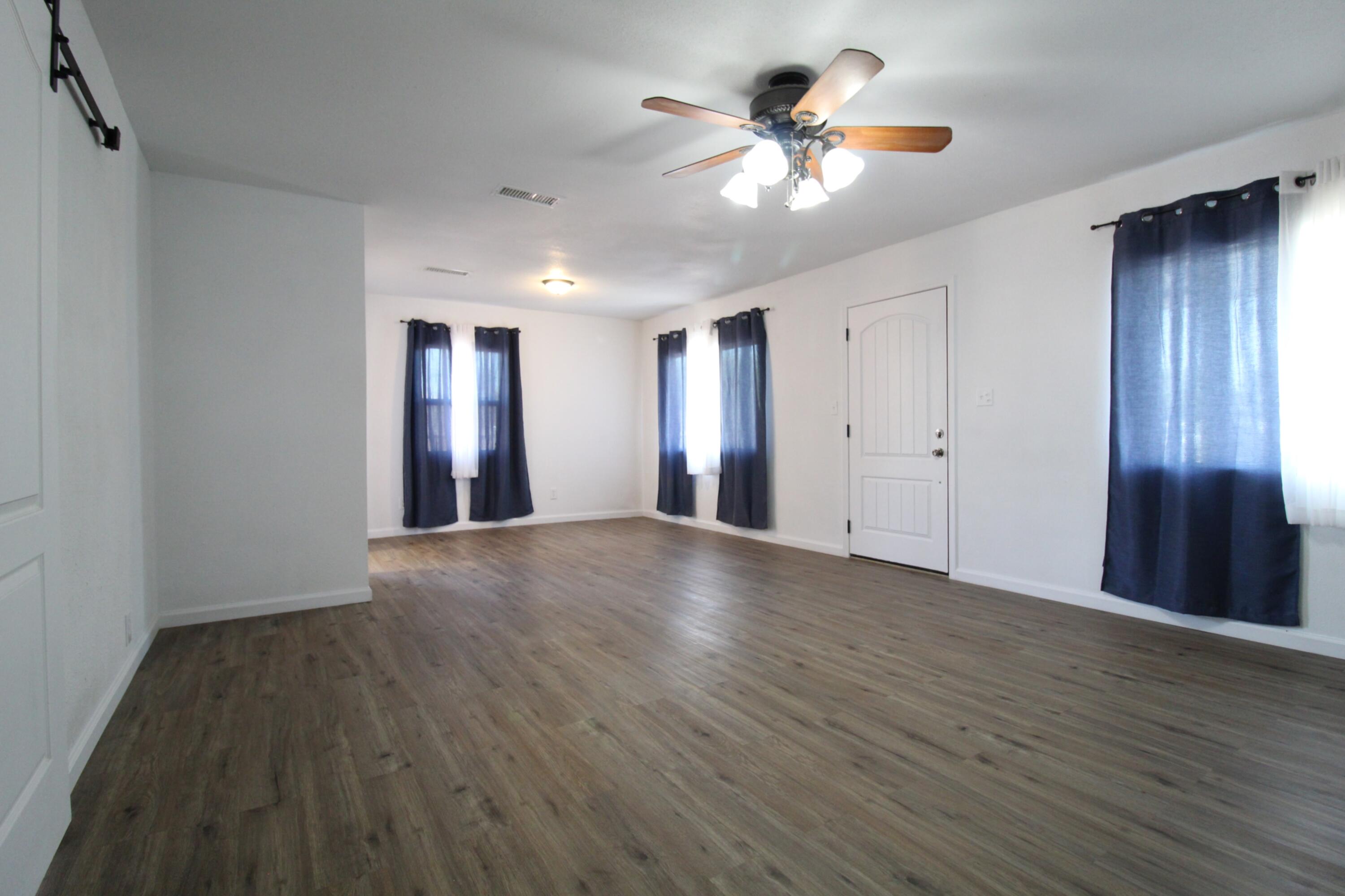 517 West Maple Street Exeter, CA 93221 - Photo 9 of 24 IMG_9289