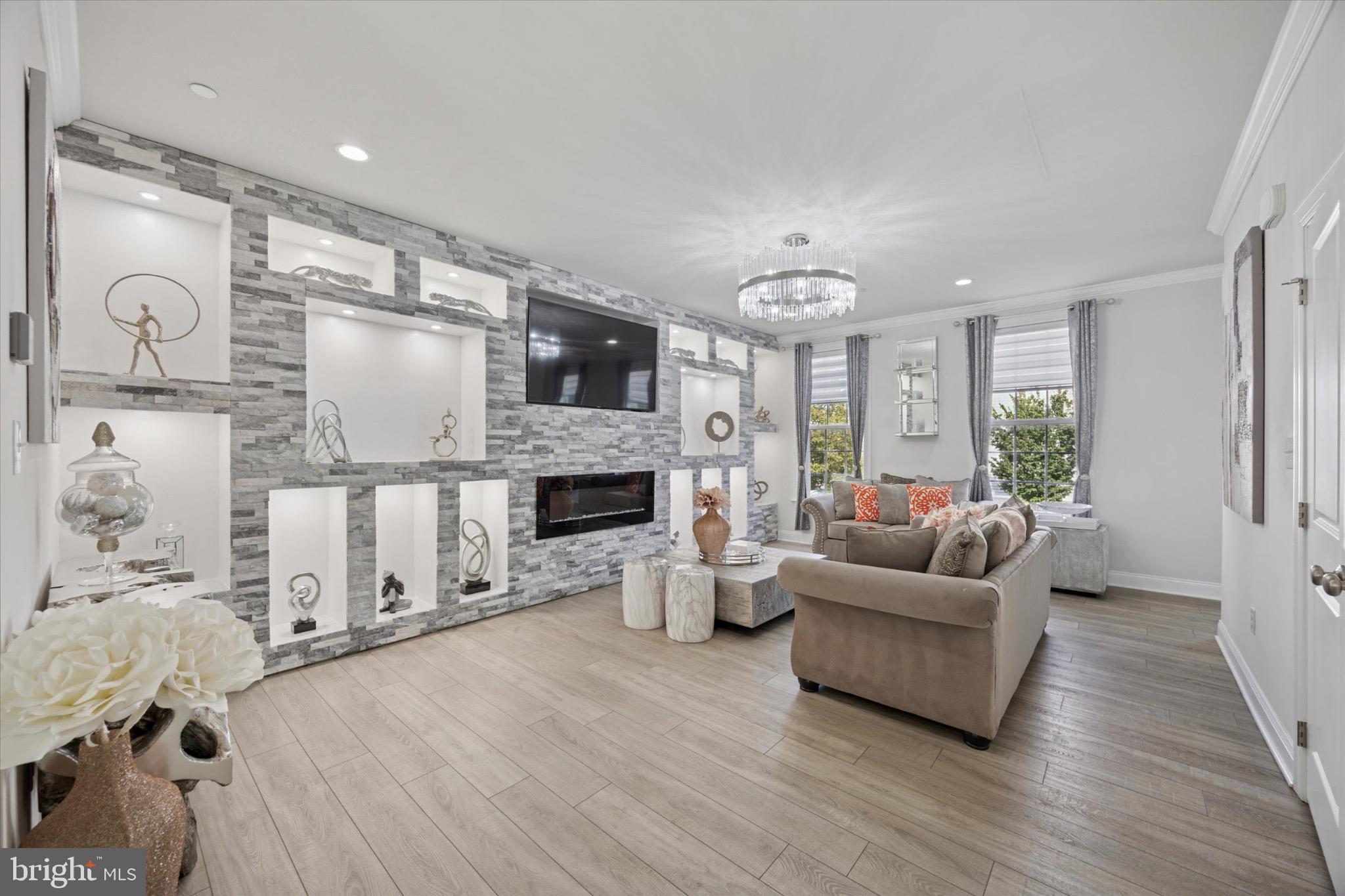 213 Corvus Circle Media, PA 19063 - Photo 3 of 34 a living room with furniture fireplace and flat screen tv