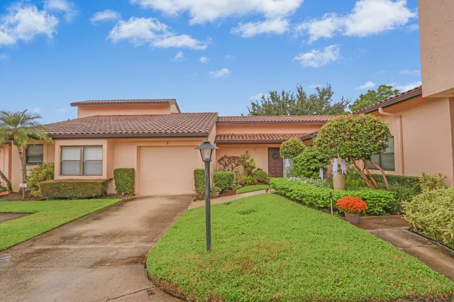 $2,600 | 3665 Southwest Quail Meadow Trail, Unit E, Palm City, FL 34990