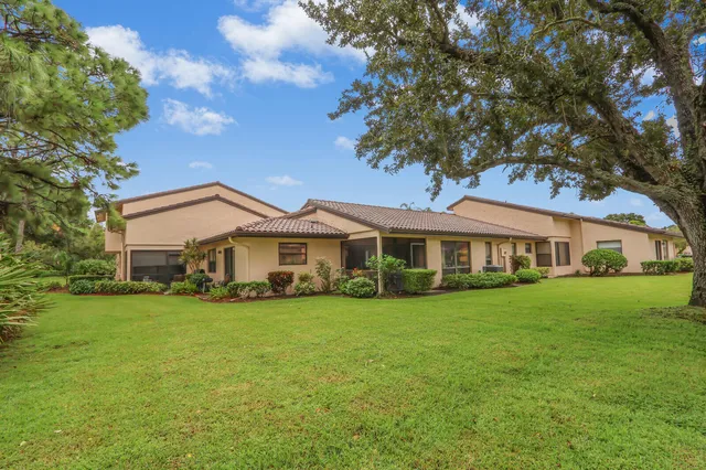 $2,600 | 3665 Southwest Quail Meadow Trail, Unit E, Palm City, FL 34990