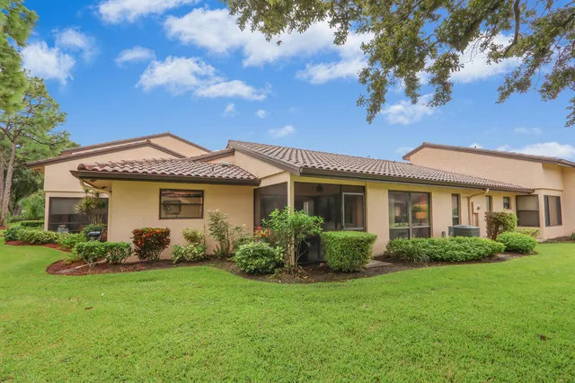 $2,600 | 3665 Southwest Quail Meadow Trail, Unit E, Palm City, FL 34990