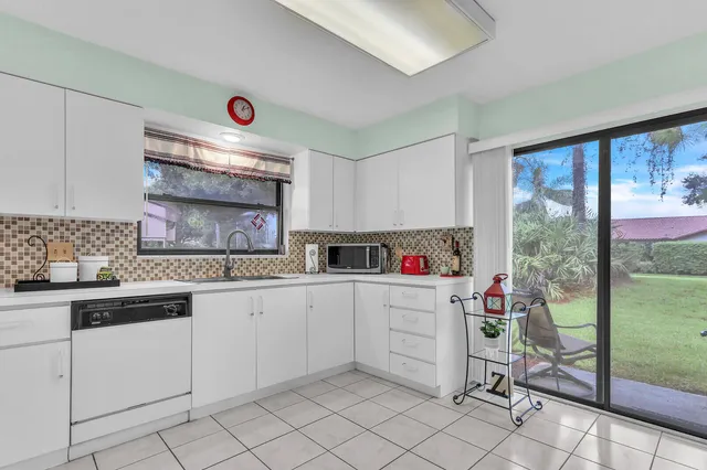 $2,600 | 3665 Southwest Quail Meadow Trail, Unit E, Palm City, FL 34990