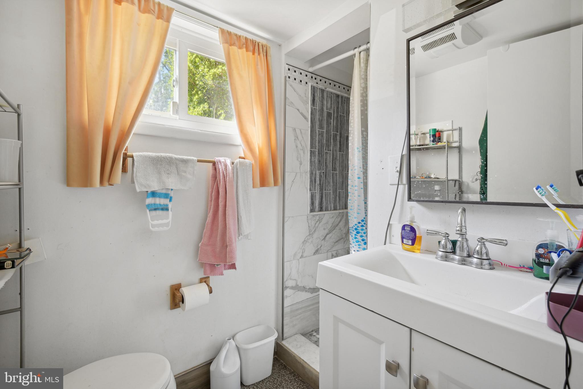 14112 Chesterfield Road Rockville, MD 20853 - Photo 15 of 17