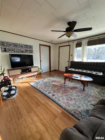 $126,000 | 302 North Main Street, Royalton, IL 62983