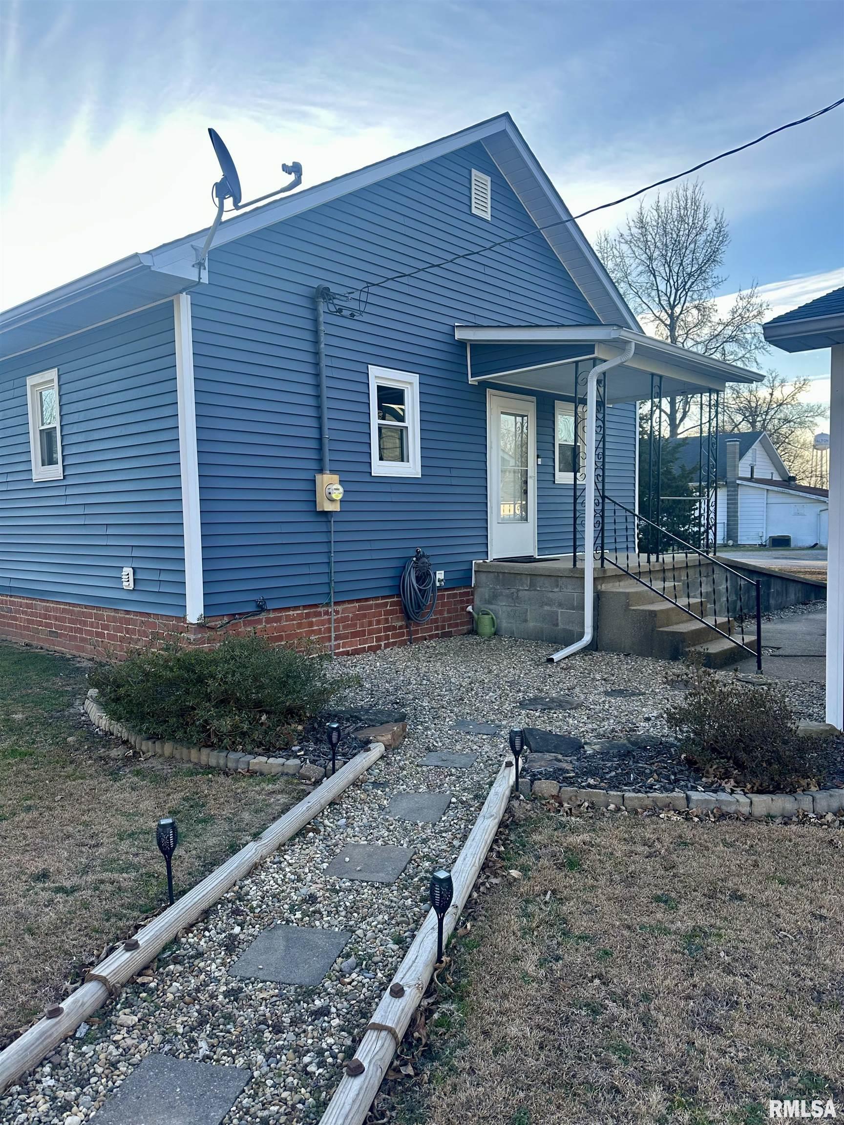 302 North Main Street Royalton, IL 62983 - Photo 3 of 26