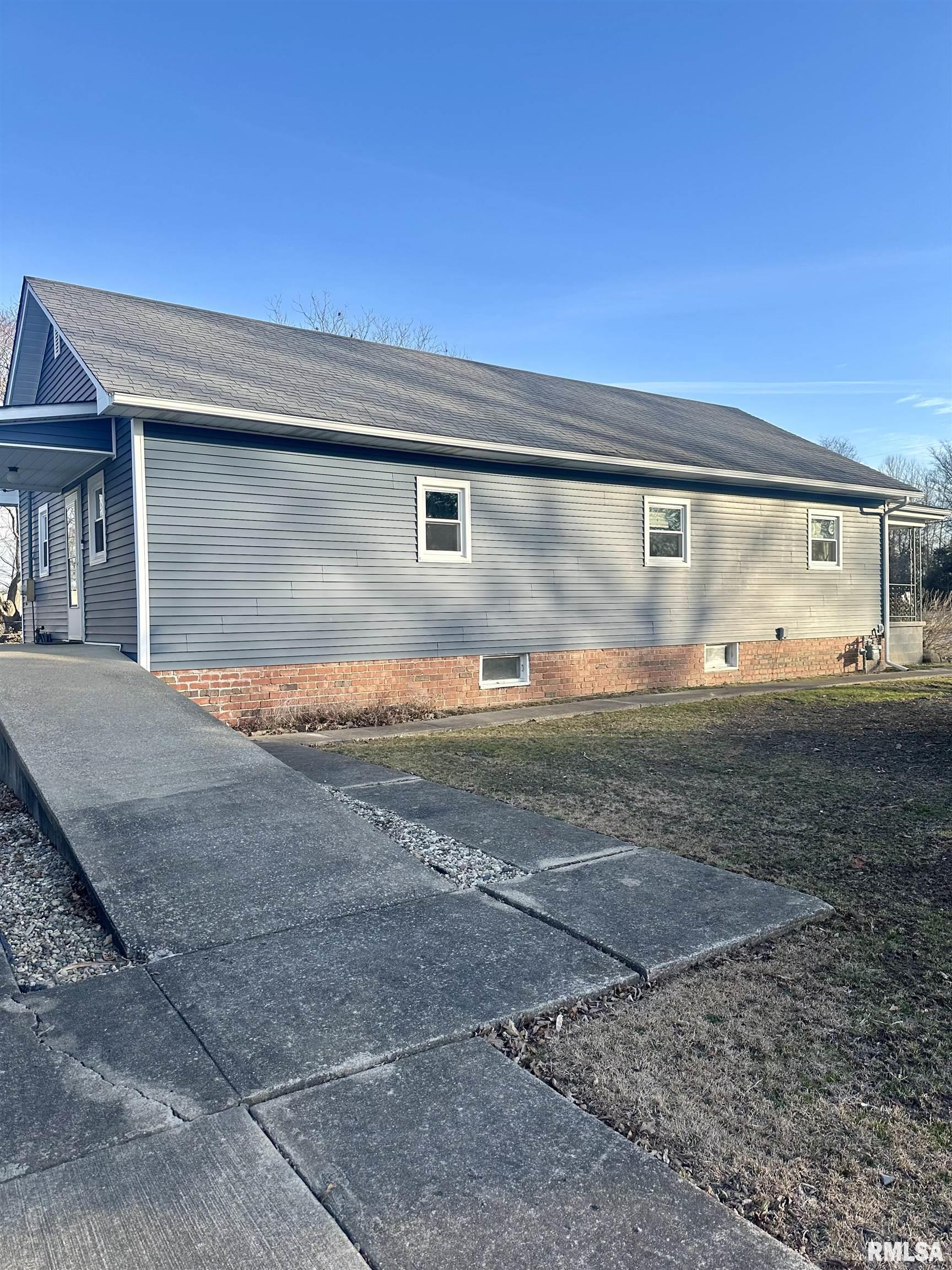 302 North Main Street Royalton, IL 62983 - Photo 5 of 26