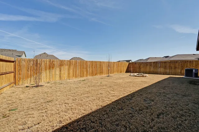 $2,200 | 1806 Windsor Boulevard, Lockhart, TX 78644