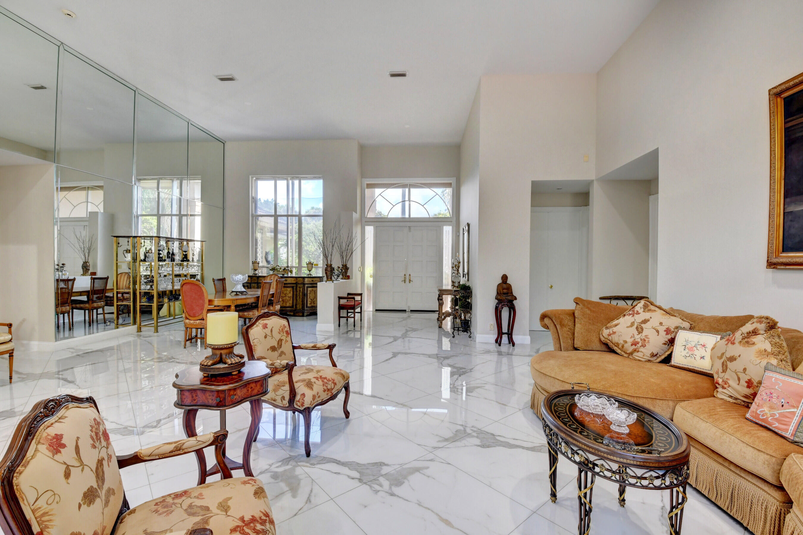 4701 Pine Tree Drive Boynton Beach, FL 33436 - Photo 11 of 35 4701 LR far to Front Door