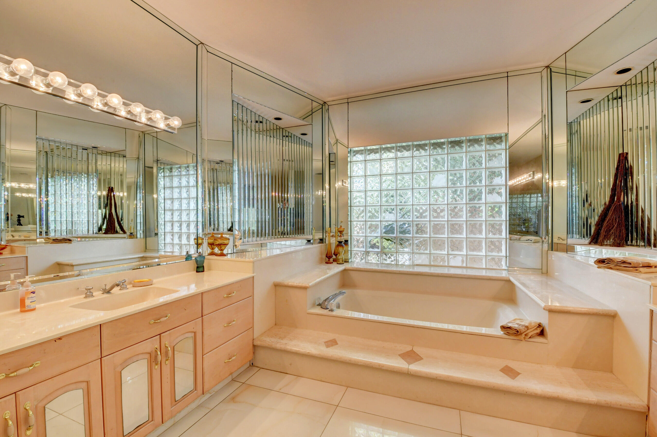 4701 Pine Tree Drive Boynton Beach, FL 33436 - Photo 26 of 35 4701 prim bathroom