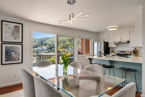 $1,295,000 | 70 Stanford Way, Sausalito, CA 94965