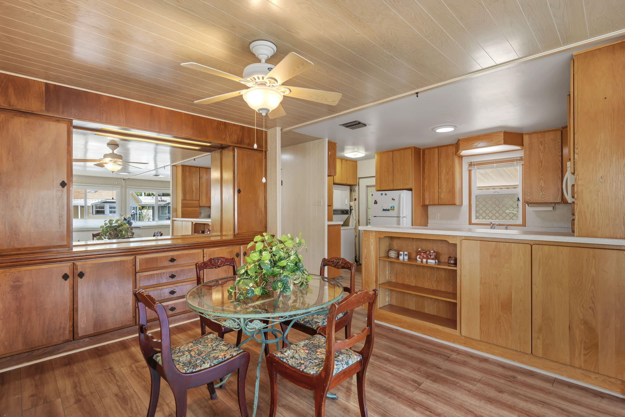 333 Old Mill Road, Unit SPC 140 Santa Barbara, CA 93110 - Photo 9 of 21 09-Dining