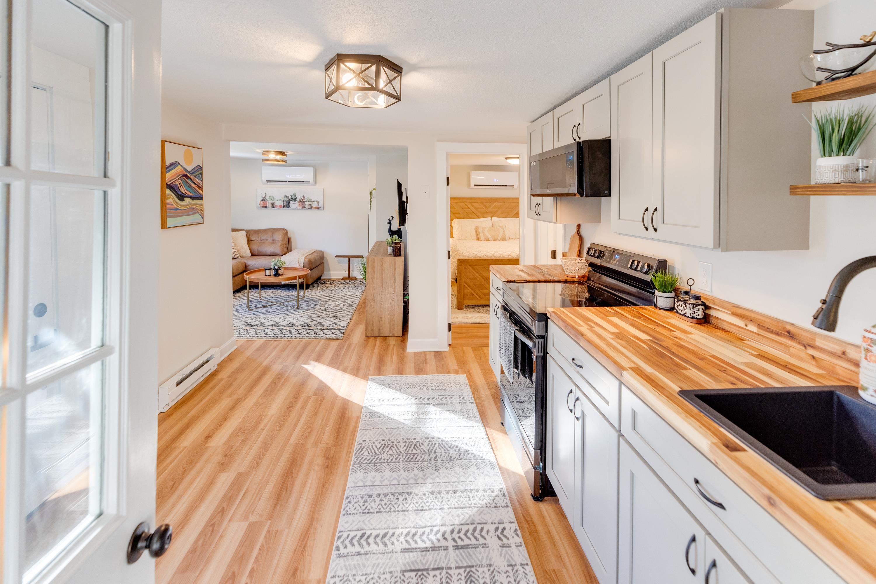 133 Seven Pines Road Holderness, NH 03245 - Photo 2 of 42