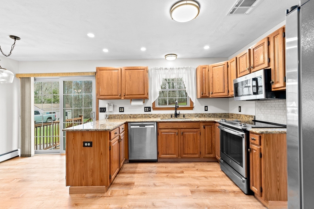 19 Crestview Drive Mendon, MA 01756 - Photo 16 of 40