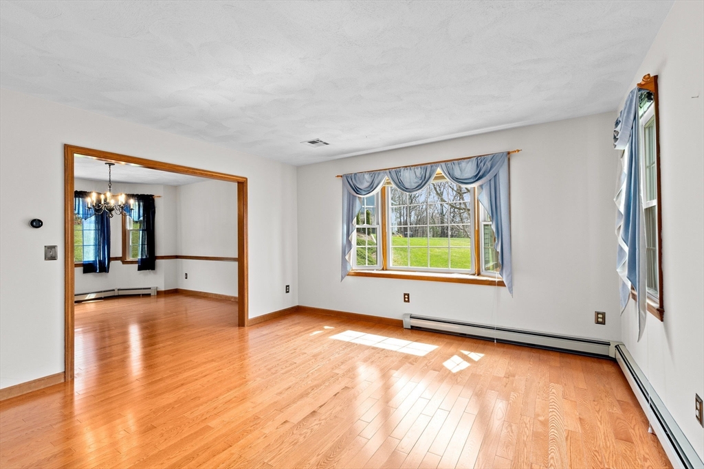 19 Crestview Drive Mendon, MA 01756 - Photo 3 of 40