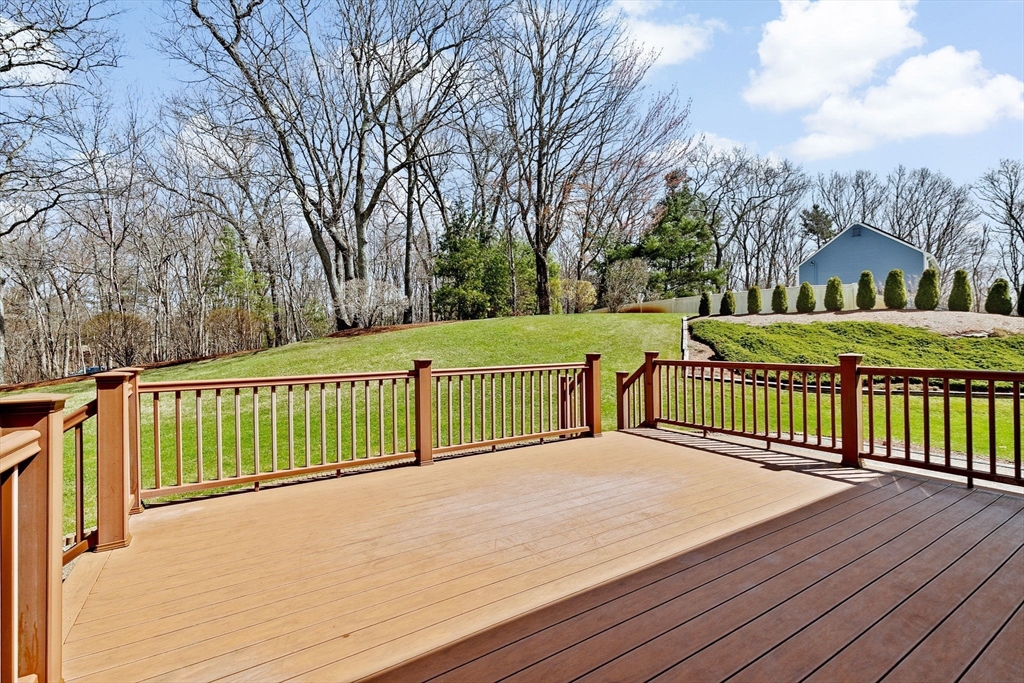 19 Crestview Drive Mendon, MA 01756 - Photo 33 of 40