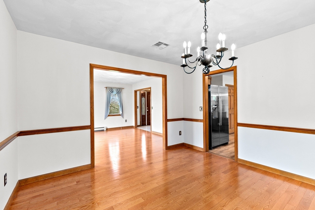 19 Crestview Drive Mendon, MA 01756 - Photo 7 of 40