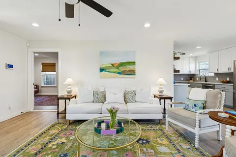 $369,000 | 3010 Joanna Drive, Farmers Branch, TX 75234