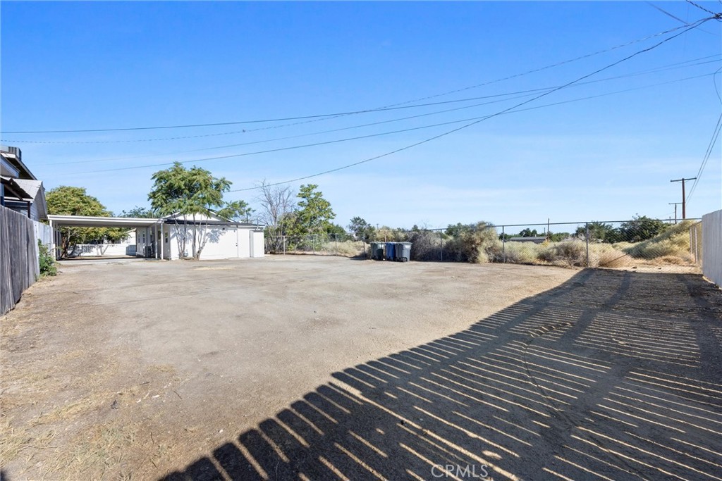 102 Jackson Street Taft, CA 93268 - Photo 28 of 34 a view of an outdoor space and a building view