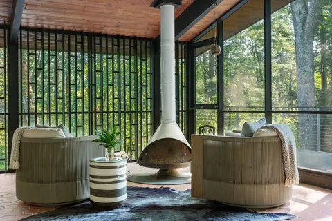 $2,200,000 | 127 Commerford Road, Concord, MA 01742