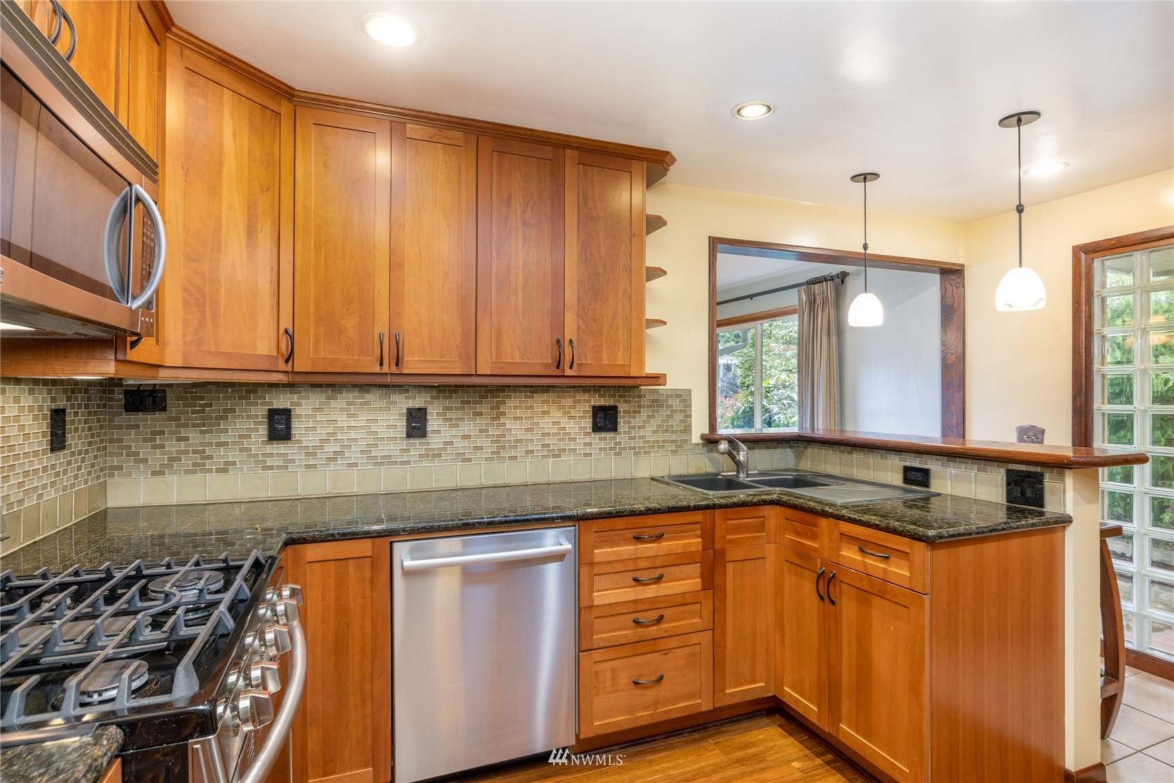2103 Perry Avenue Bremerton, WA 98310 - Photo 14 of 34 Gallery Image 14