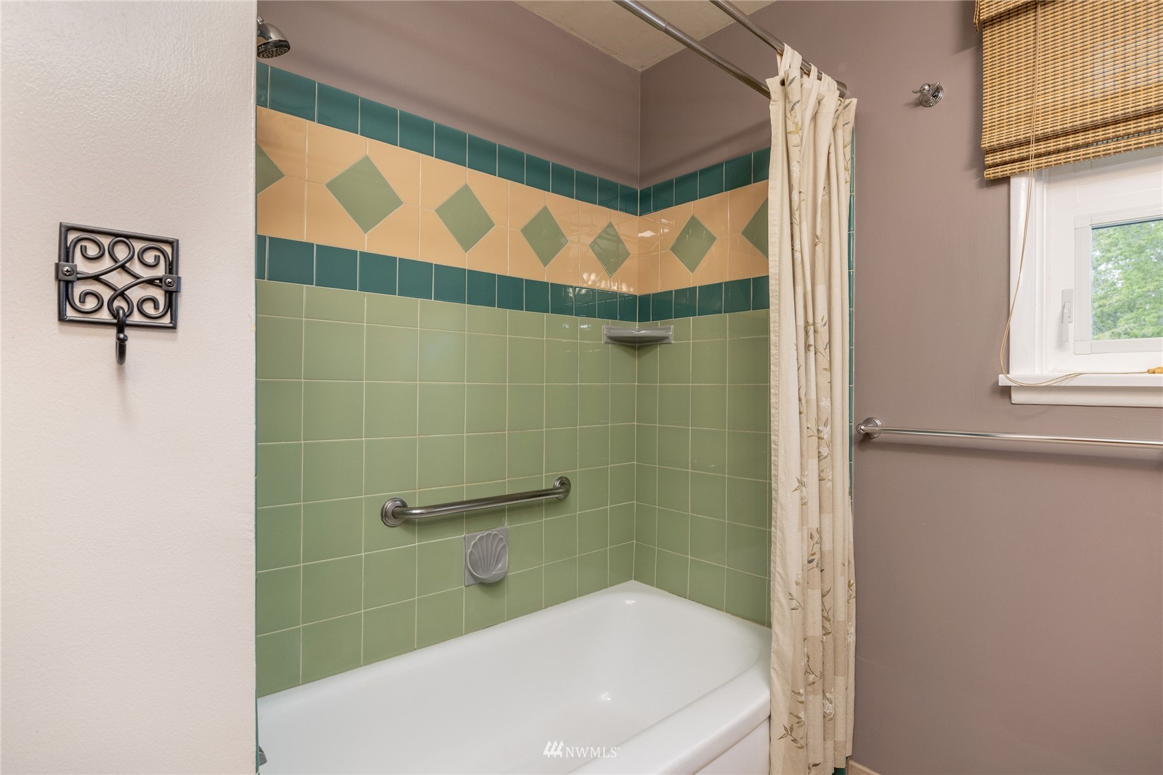 2103 Perry Avenue Bremerton, WA 98310 - Photo 17 of 34 Gallery Image 17
